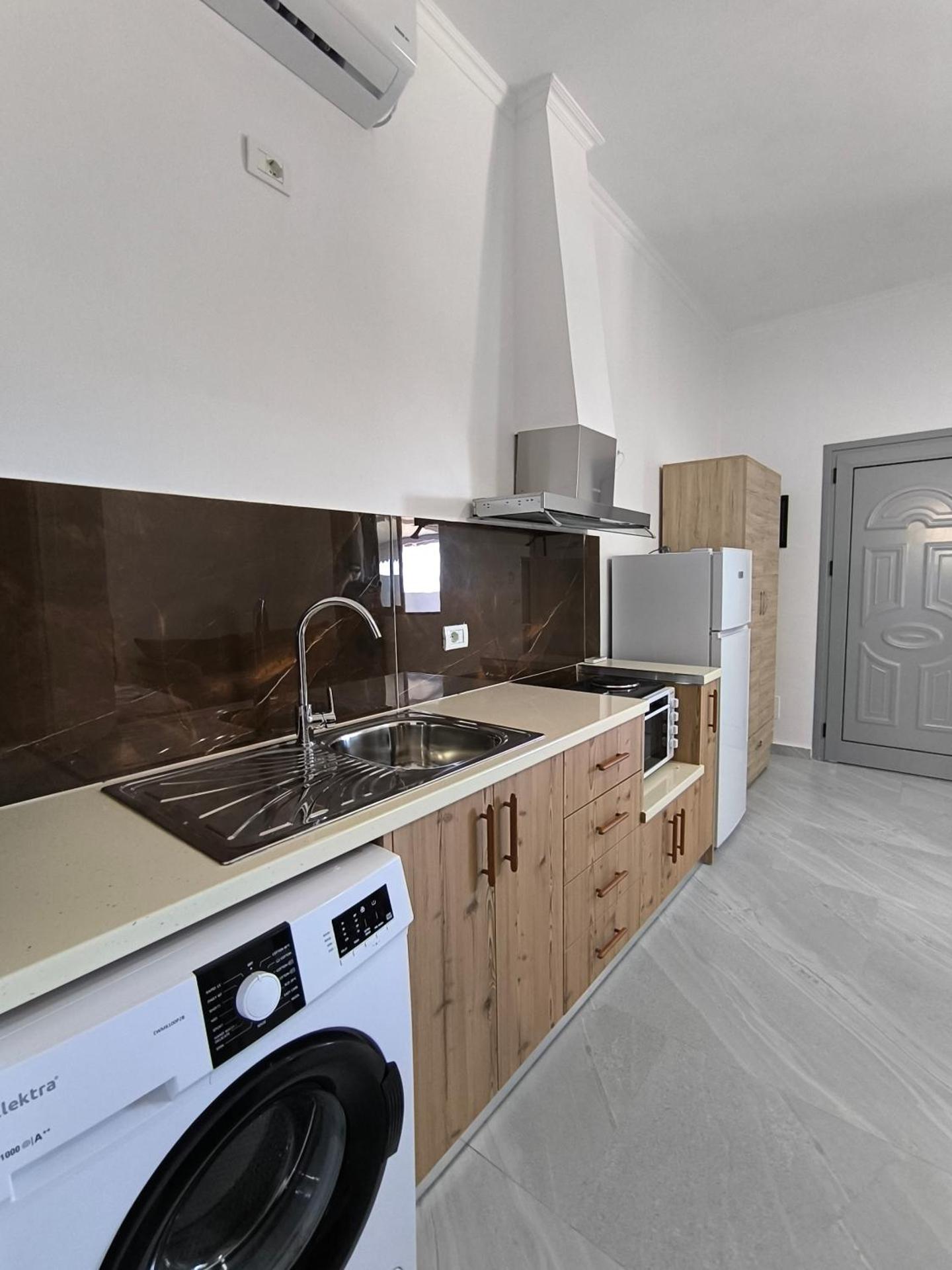 One-Bedroom Deluxe Apartment