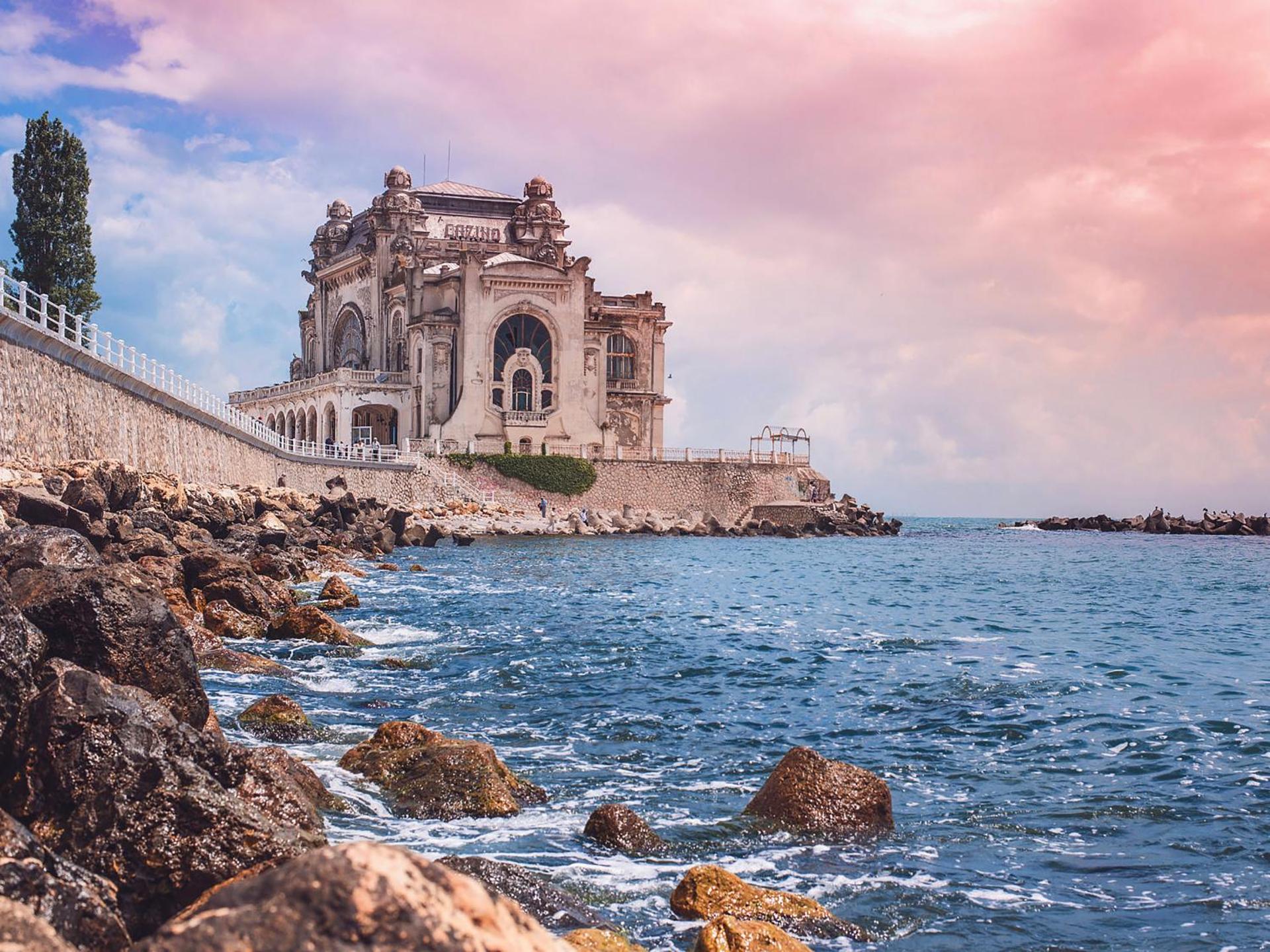 Lovely studio next to Casino