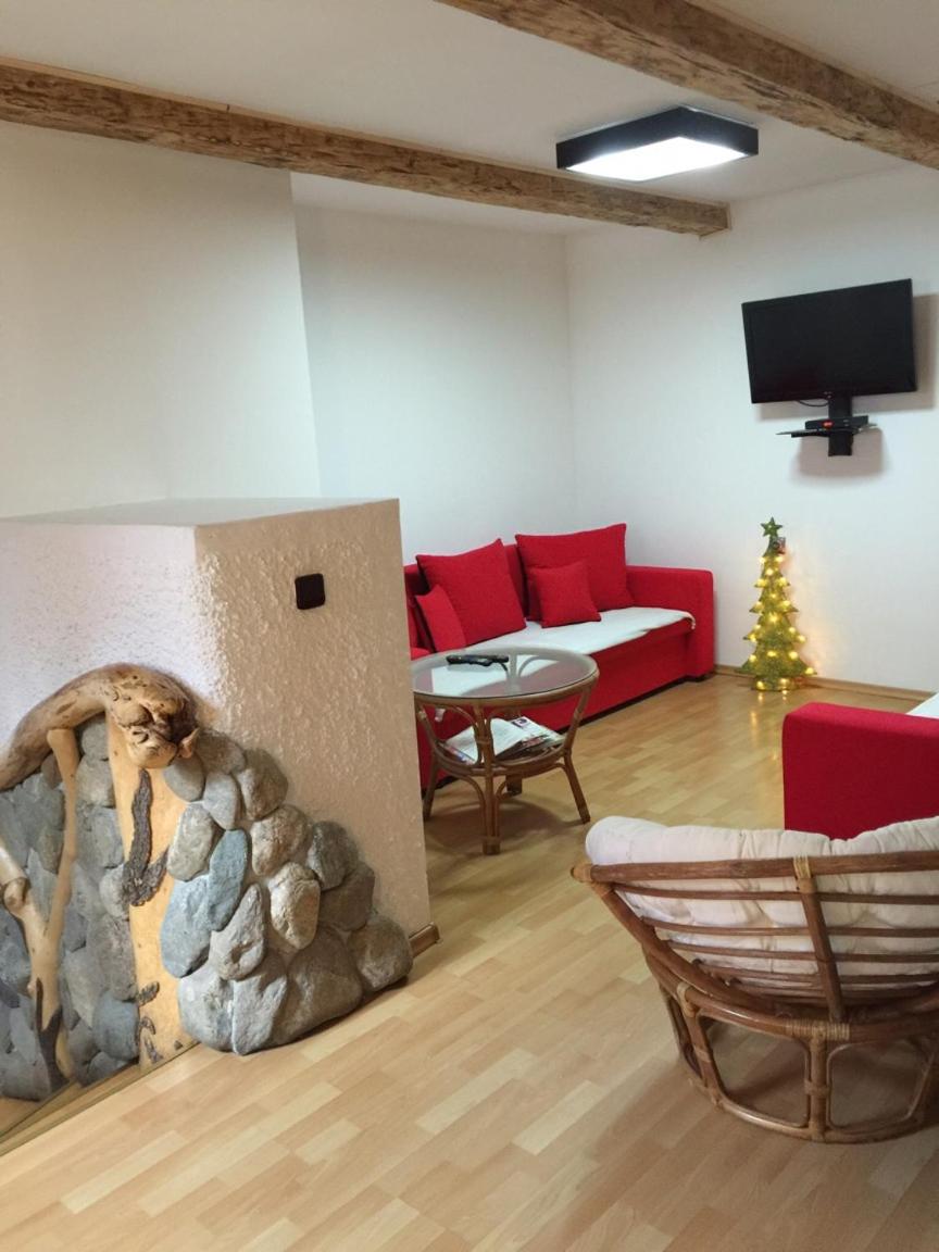 Communal lounge/ TV room