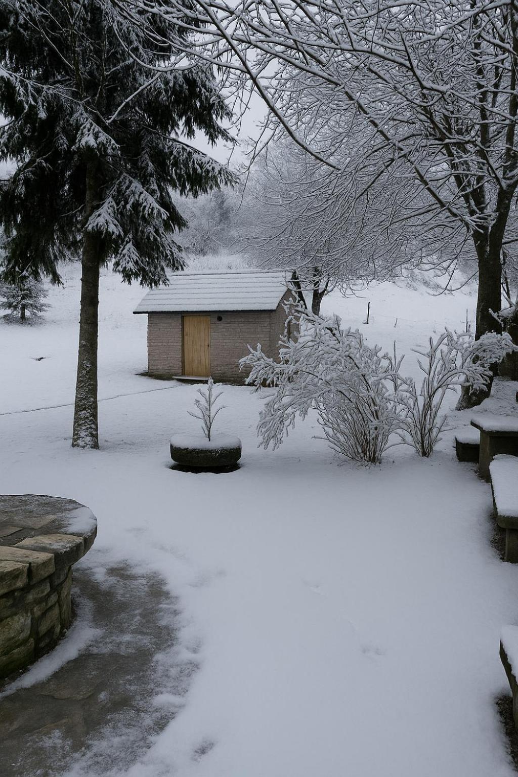 Apartments Jezerce 28