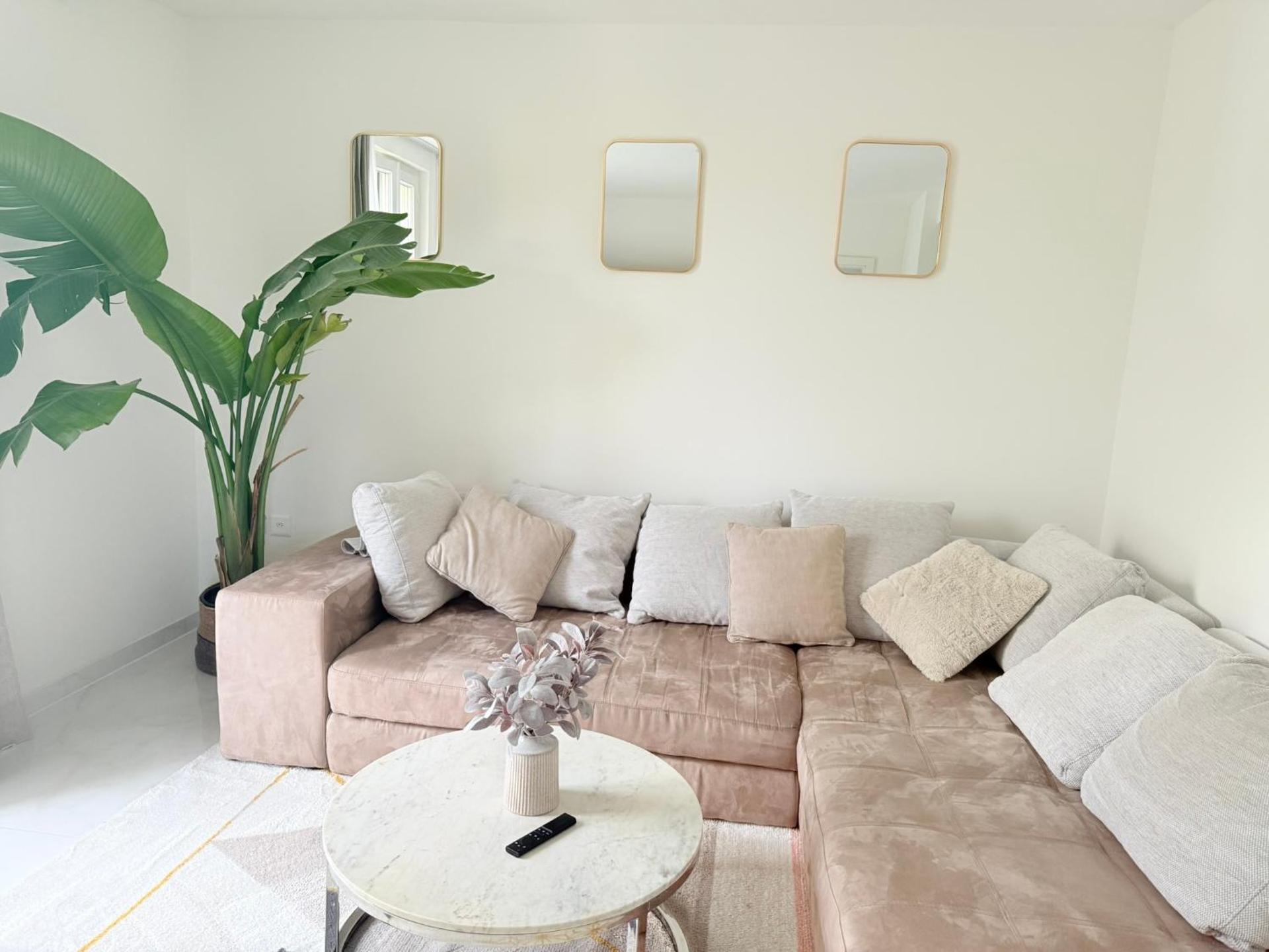 Luxrem-DE 4 Apartments