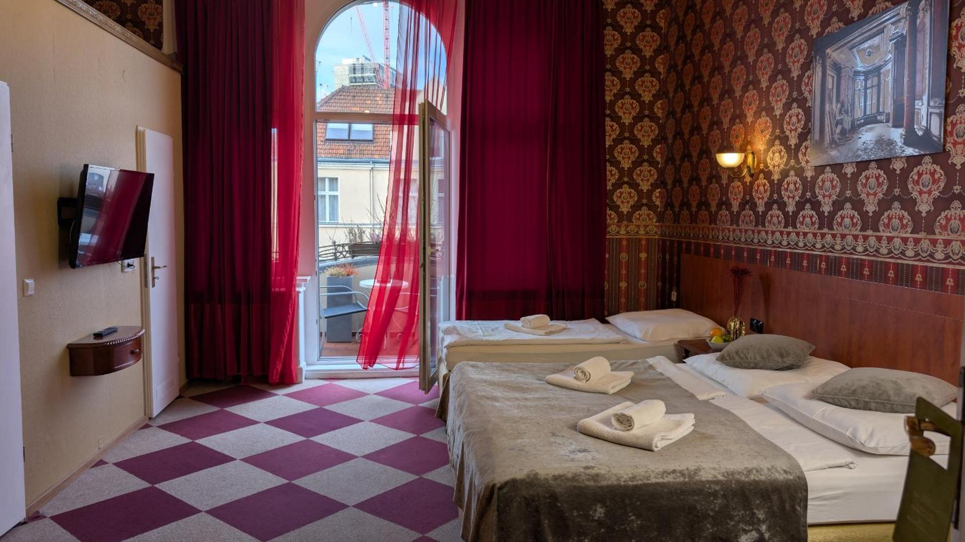 Photo of the whole room