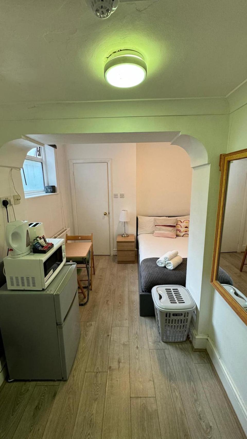 Economic room Sheperds Bush - hotel-like room