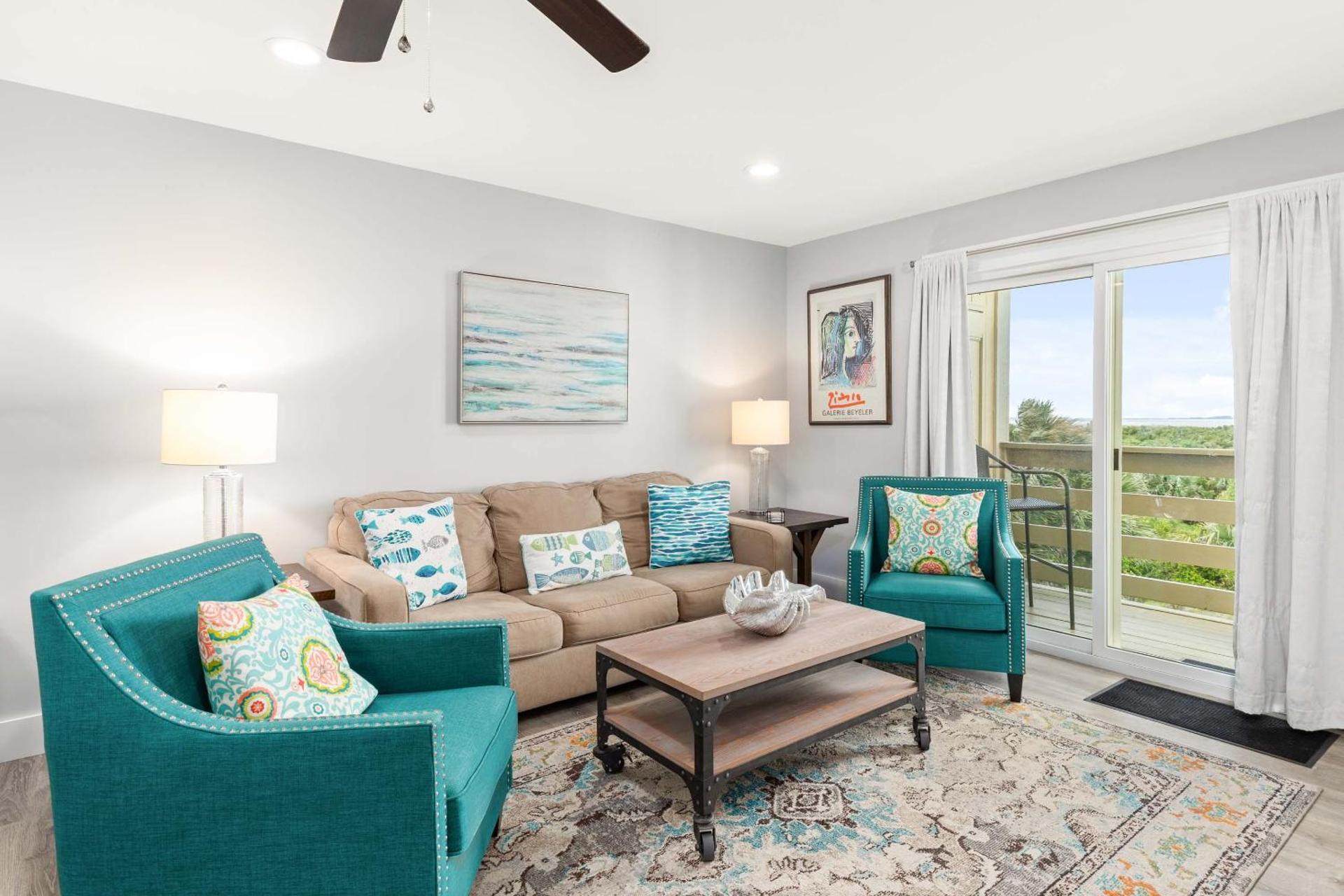 Lighthouse Point 20B