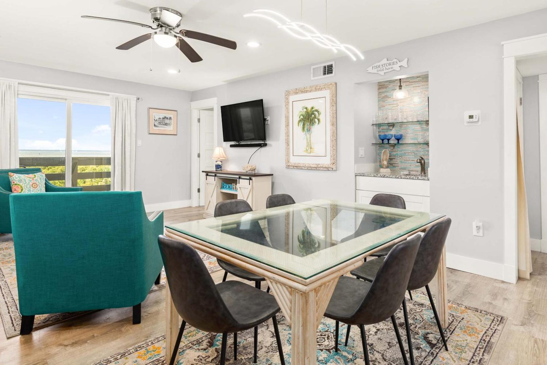 Lighthouse Point 20B