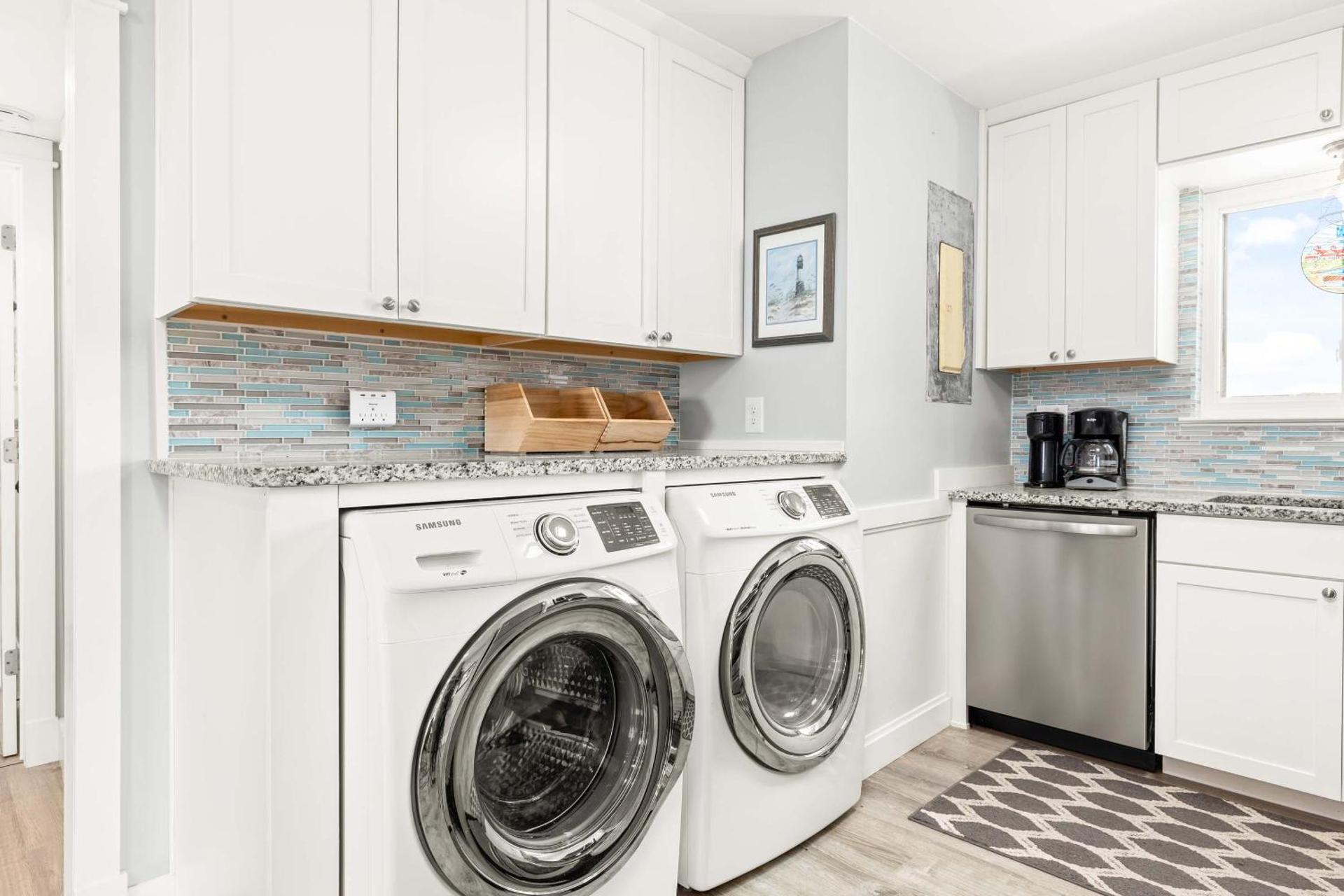 Lighthouse Point 20B