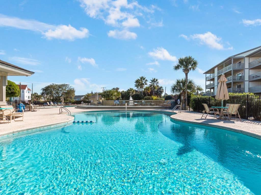 Lighthouse Point 25A