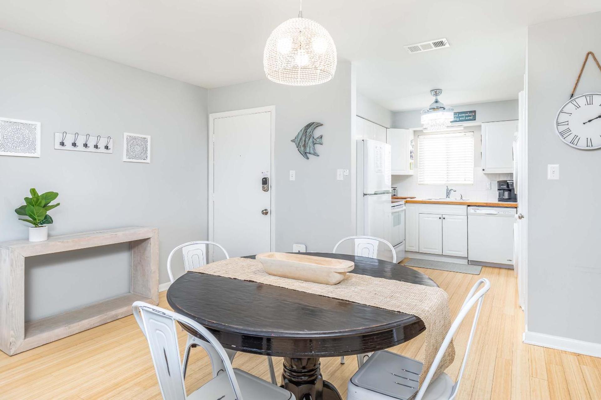 Lighthouse Point 25A