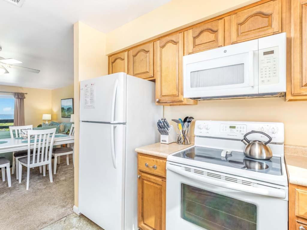 Lighthouse Point 11C