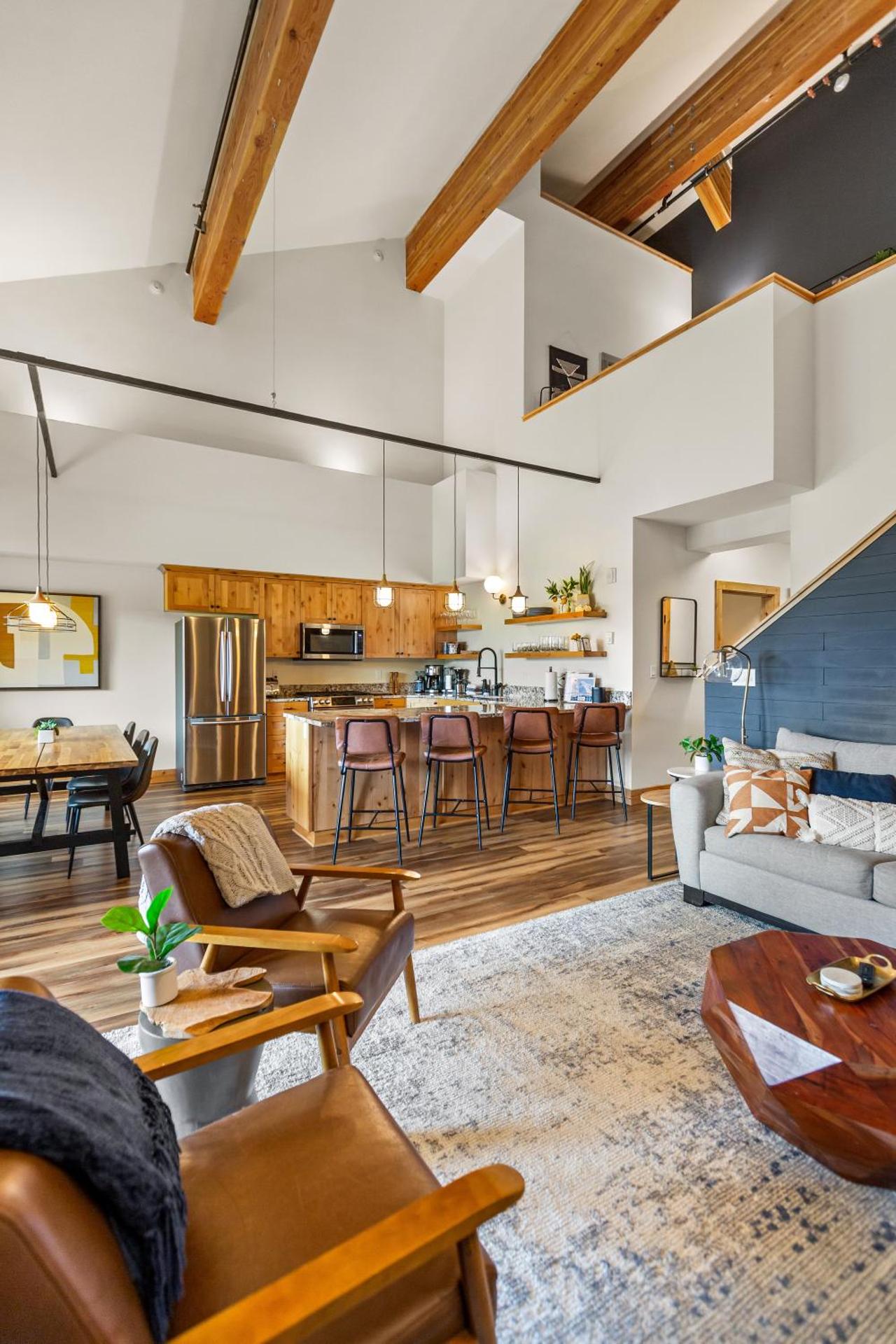 THE CLYDE - Your Cozy & Luxurious Mt Hood Retreat