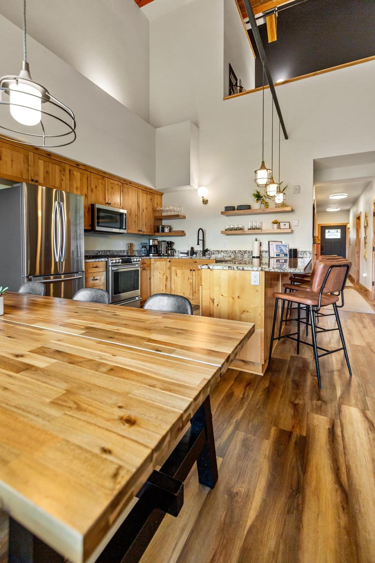 THE CLYDE - Your Cozy & Luxurious Mt Hood Retreat