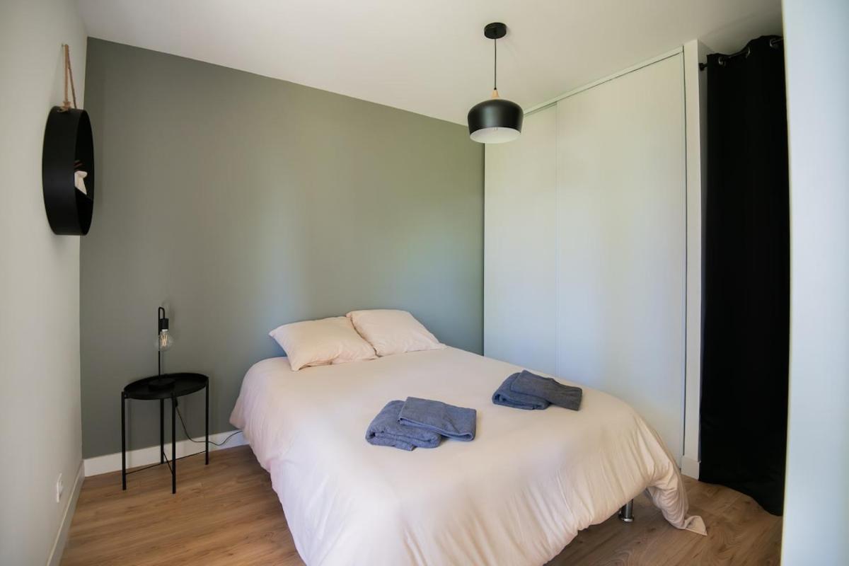 36 m2 2-room apartment, parking, fiber internet, near metro, Literie Bultex