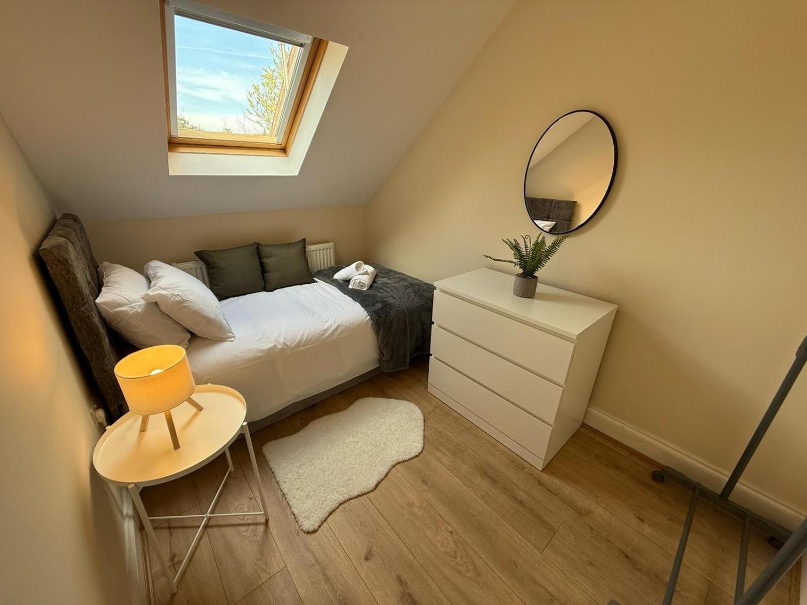 Cozy Retreat in Redhill