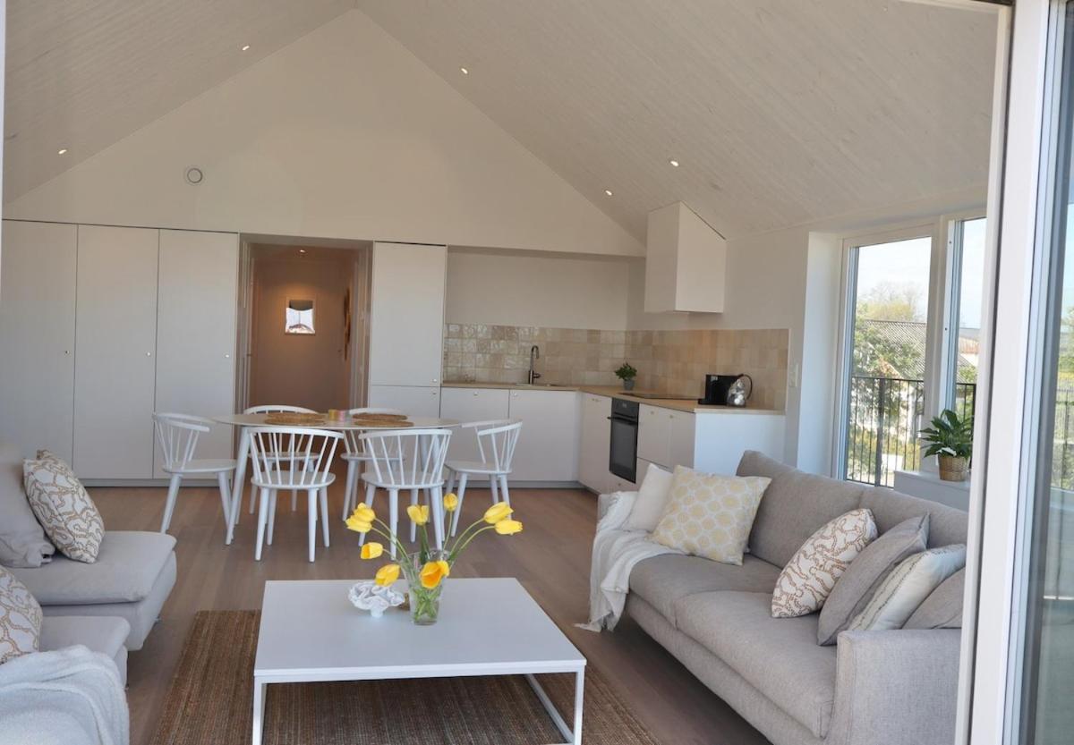 Penthouse over the harbour