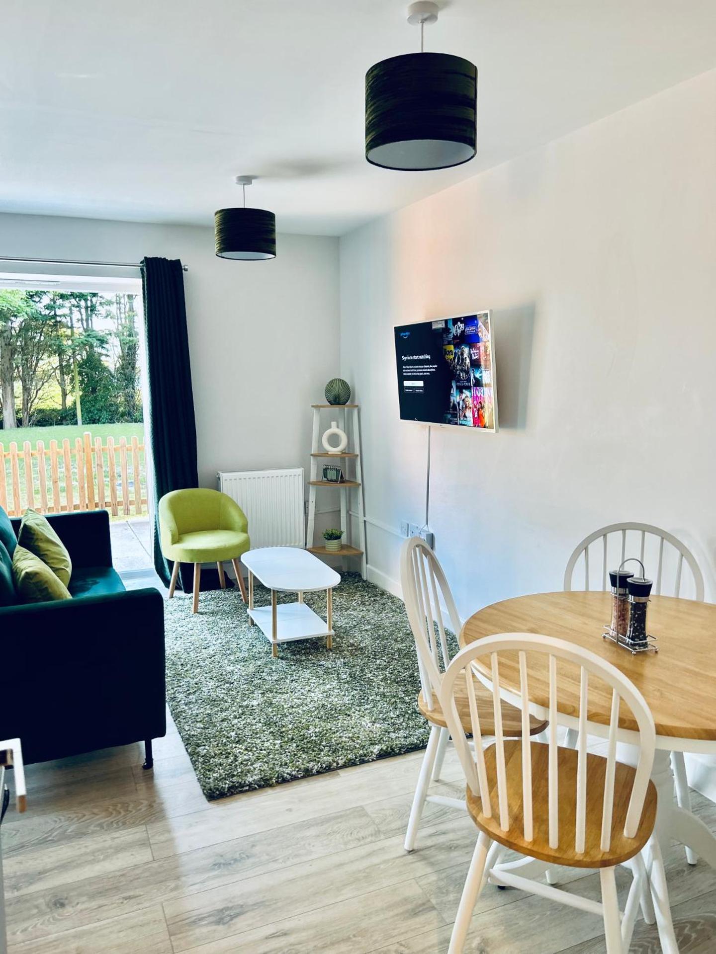 Communal lounge/ TV room