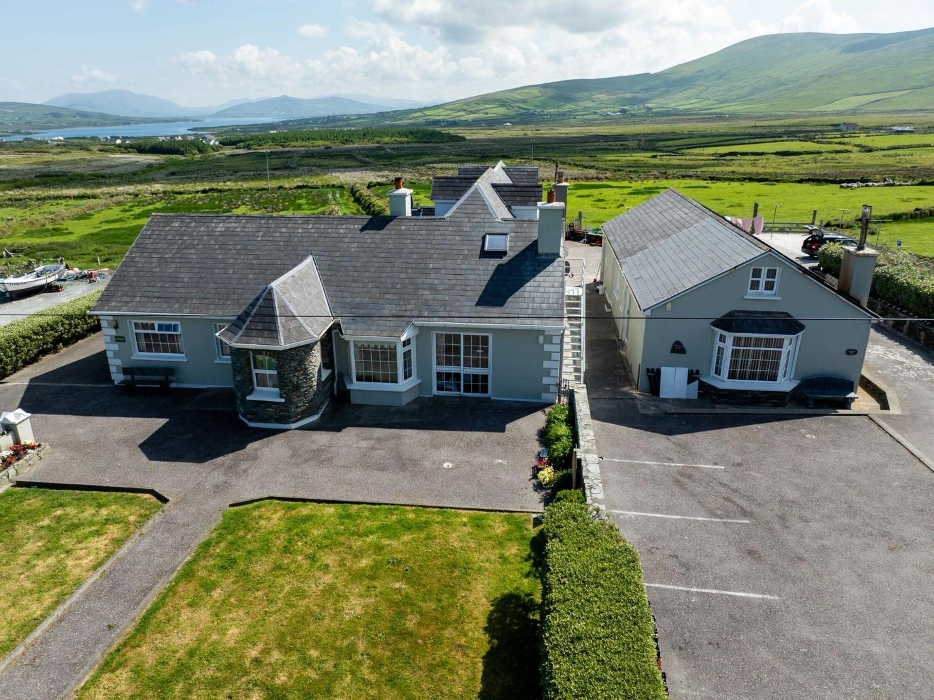 Skellig View Bluebell Rose & The Kerry Cliffs