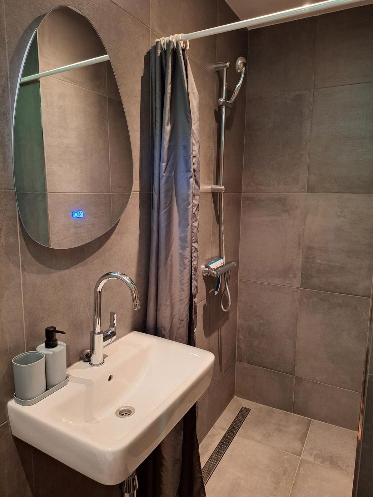 Bosnest De Specht, een knus boshuisje met privetuin in Otterlo nabij Veluwepark