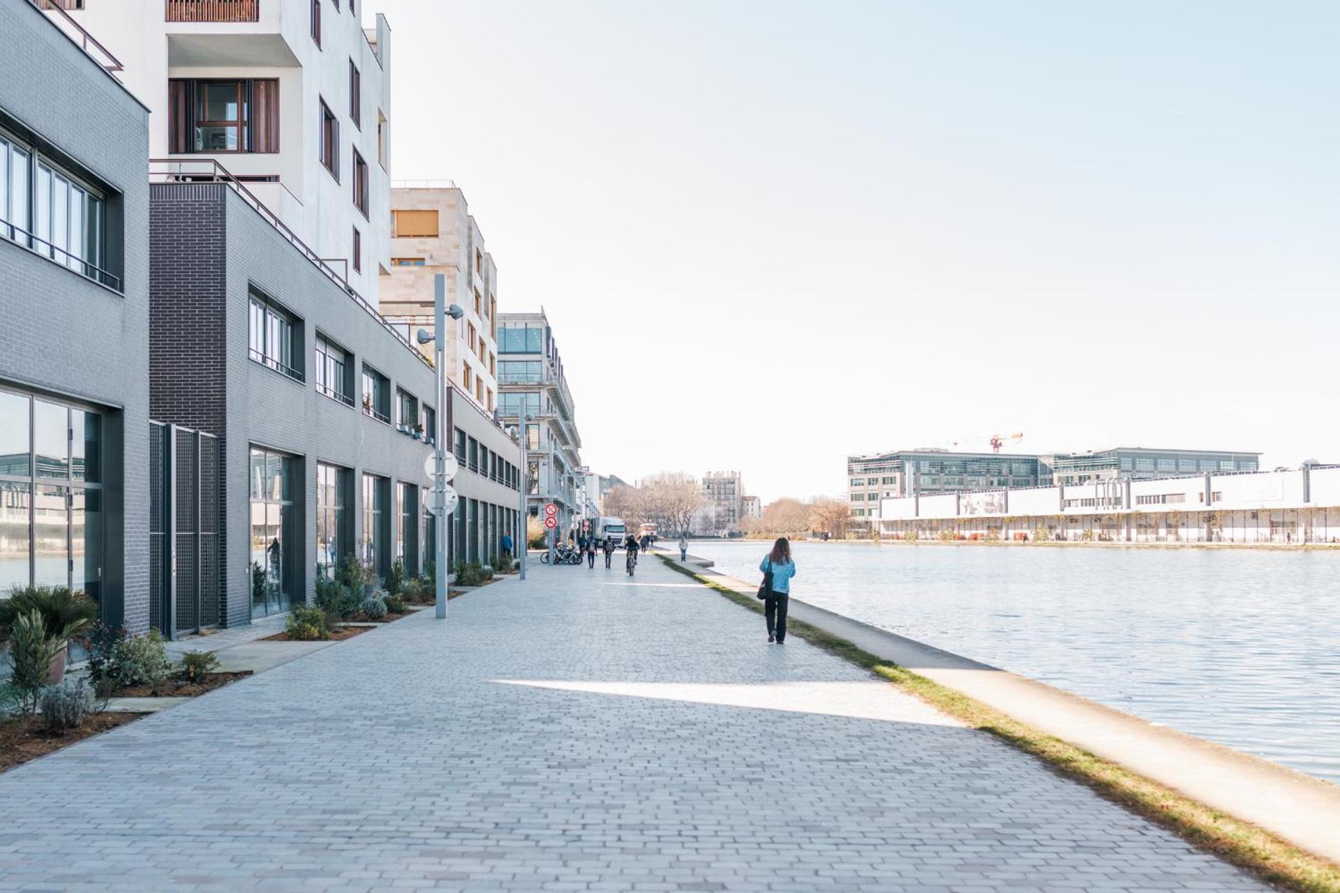 Agréable deux pièces ensoleillé, à 15 minutes de Paris,