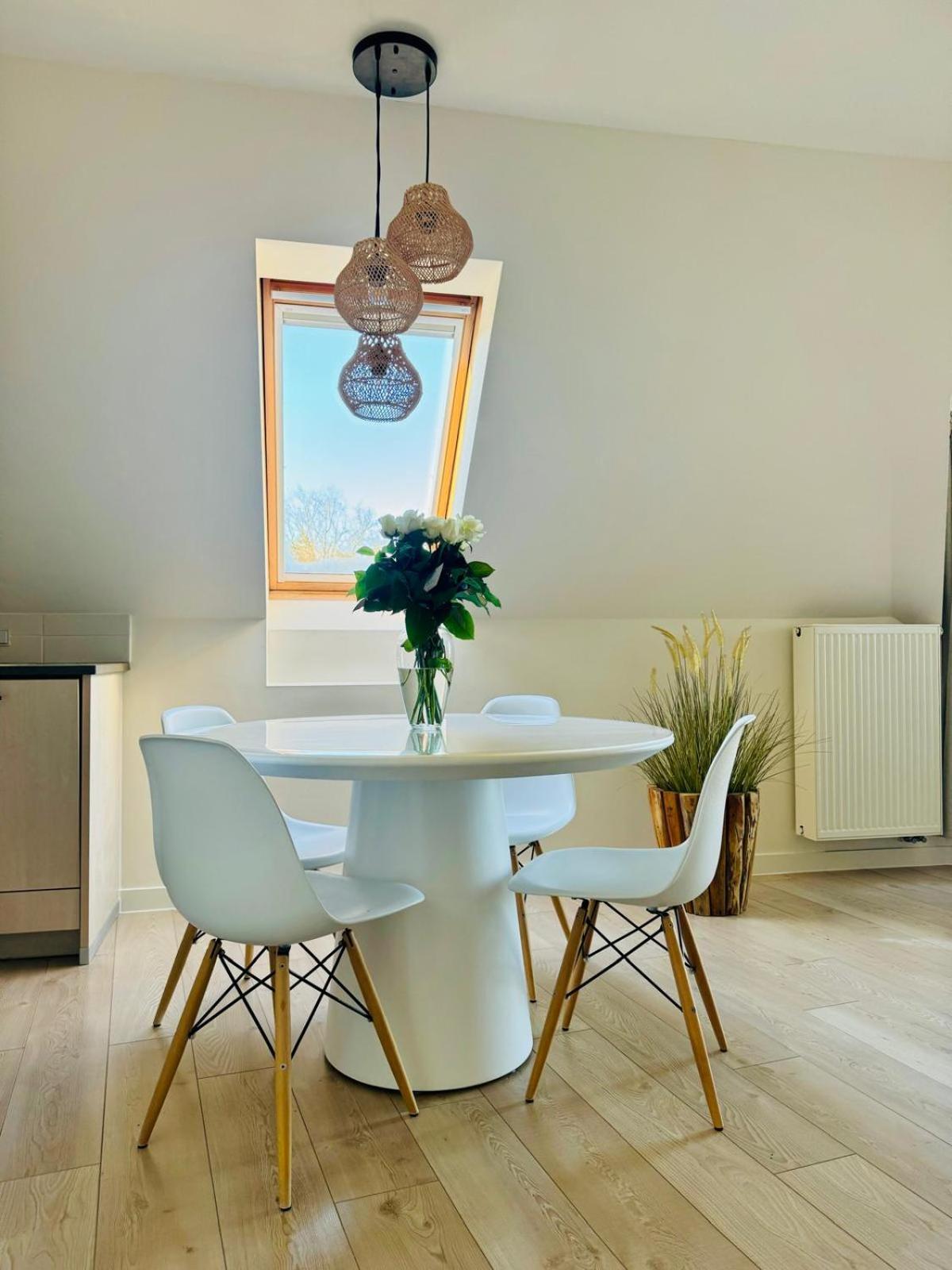 Stylish downtown loft and opposite park