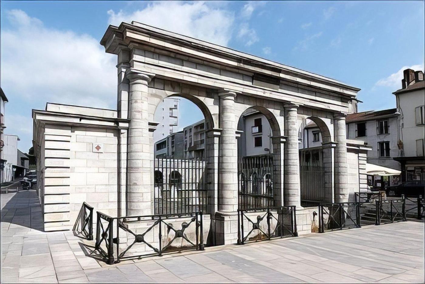 Maison 3 étoiles climatisée, jardin, parking, proche centre et thermes