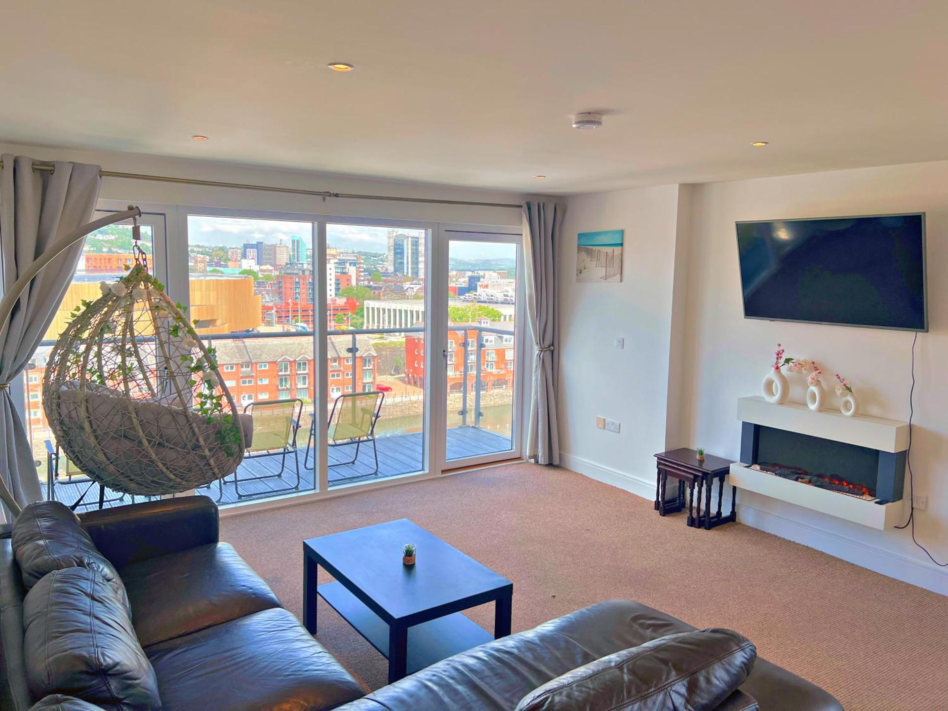 Communal lounge/ TV room