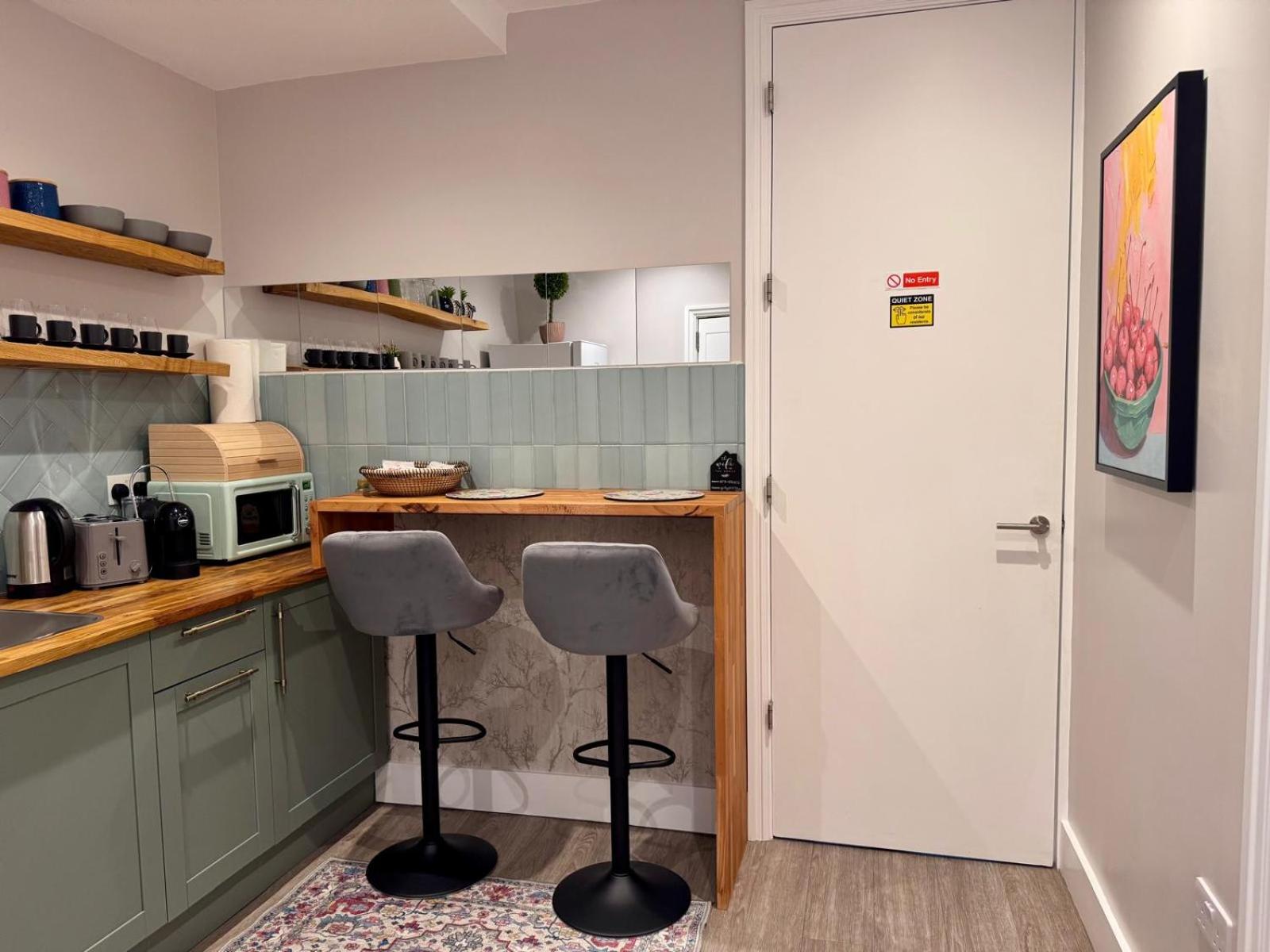 40th Avenue Guest House