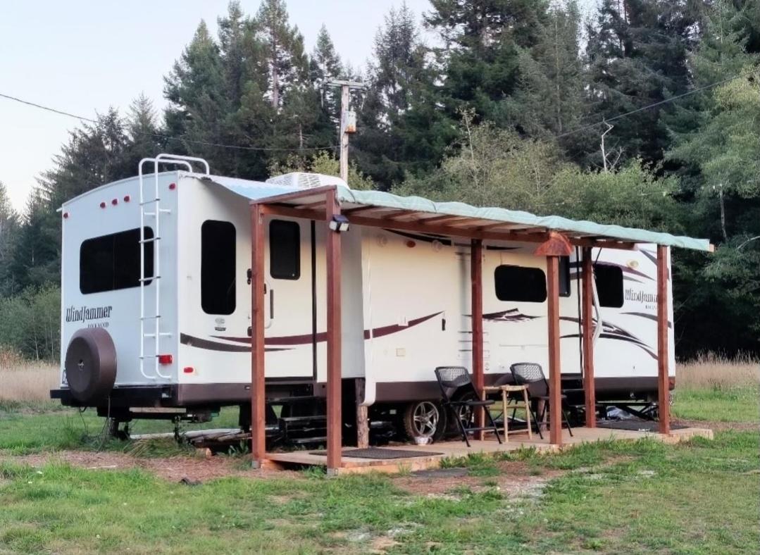 Rooms, RV,Tents in Redwood N&S Park 红木国家公园的房间