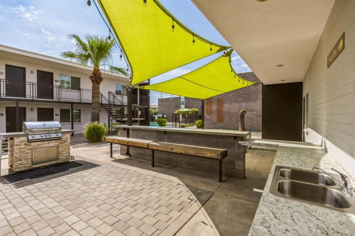 2 Bed 1 Bath Quiet Apartment Central Location in Phoenix