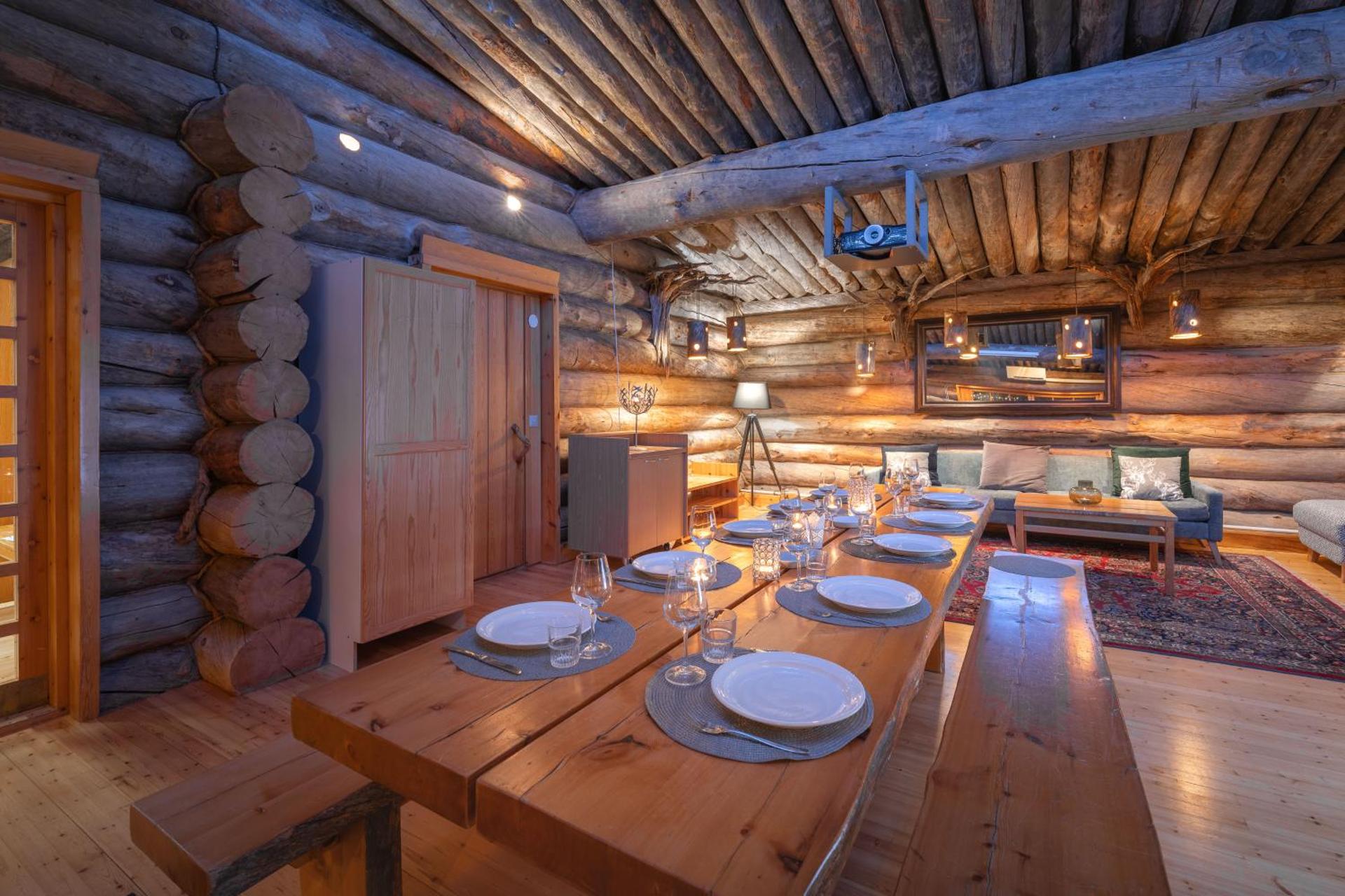 Communal lounge/ TV room