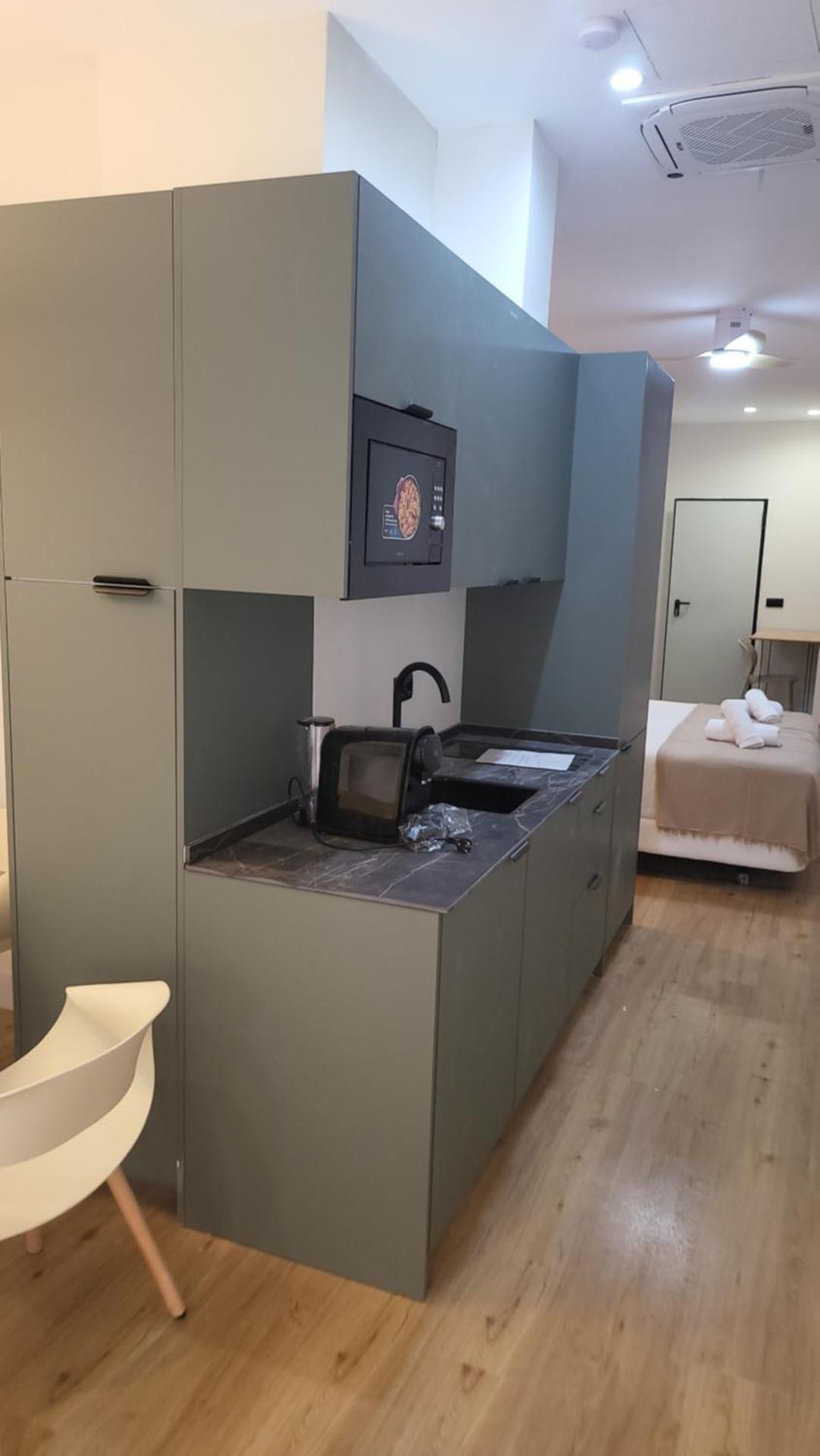 Kitchen or kitchenette