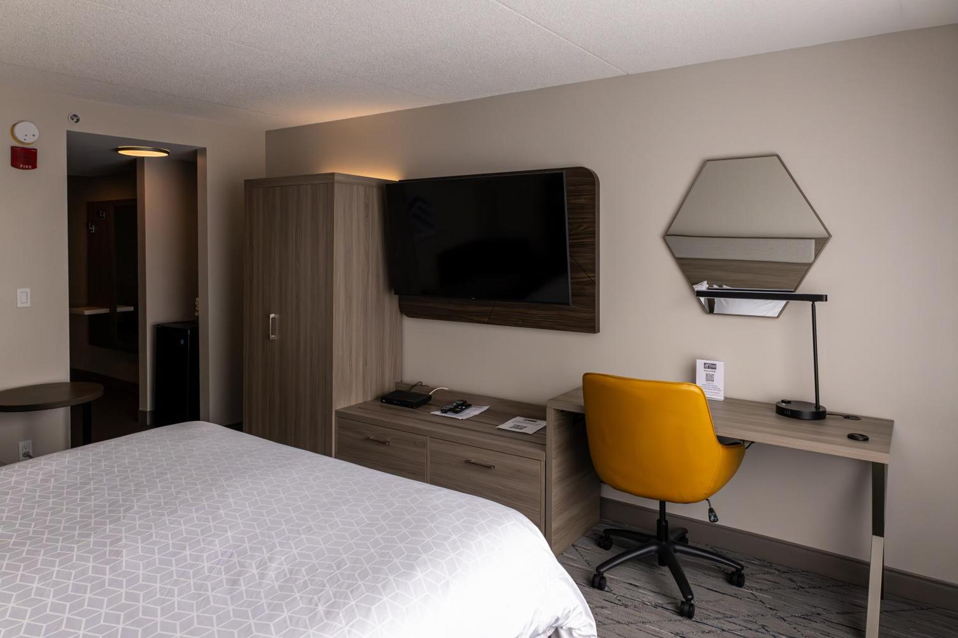 Holiday Inn Express Hotel & Suites Brockville by IHG