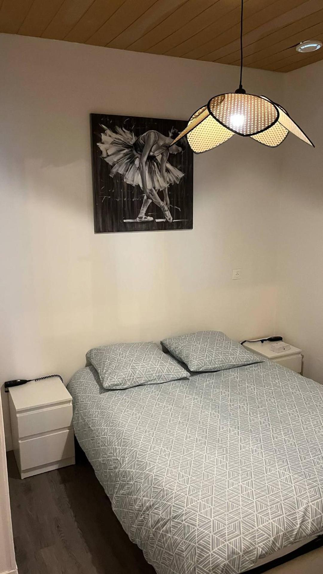 Joli F1 plein centre de la ville royale d EU