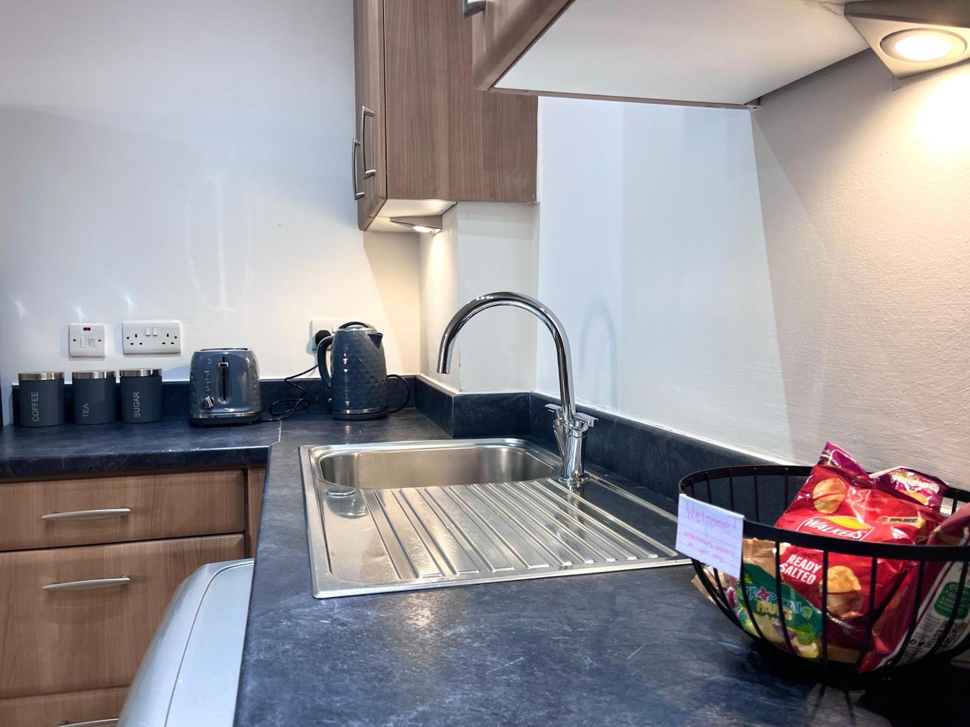 Stylish Central Stay! Park and Walk Anywhere