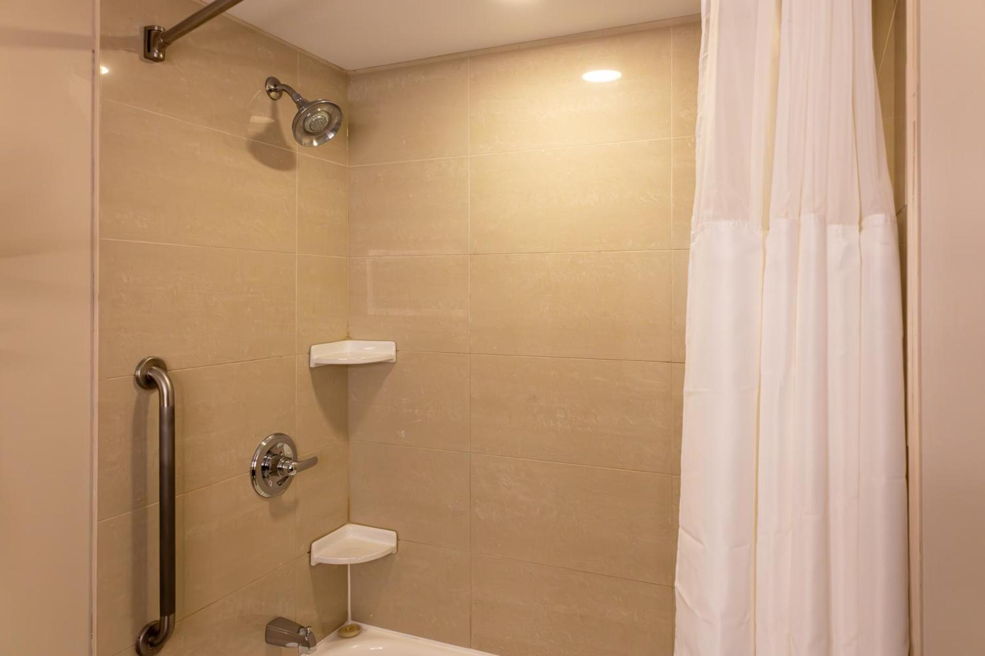 Holiday Inn Express Hotel & Suites Brockville by IHG