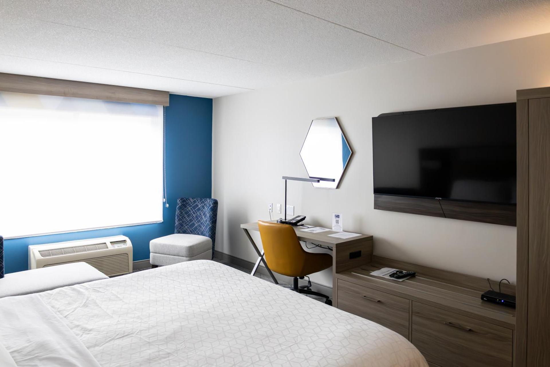 Holiday Inn Express Hotel & Suites Brockville by IHG