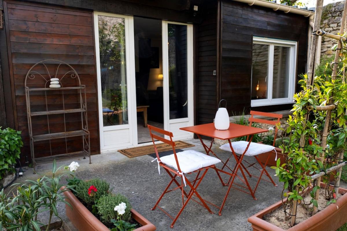 Studio indépendant avec terrasse