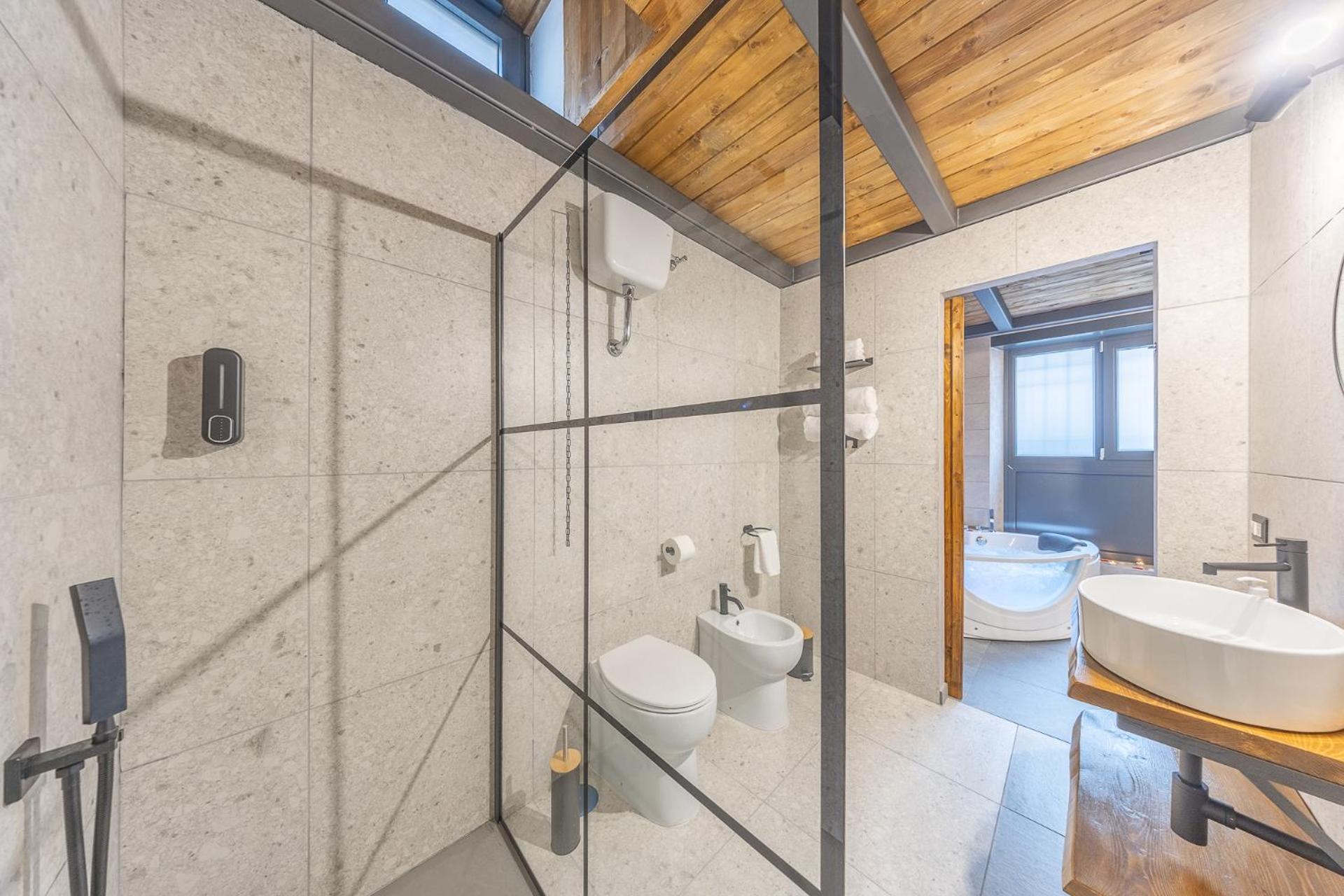 M r Loft apartment esclusivo con vasca idromassaggio