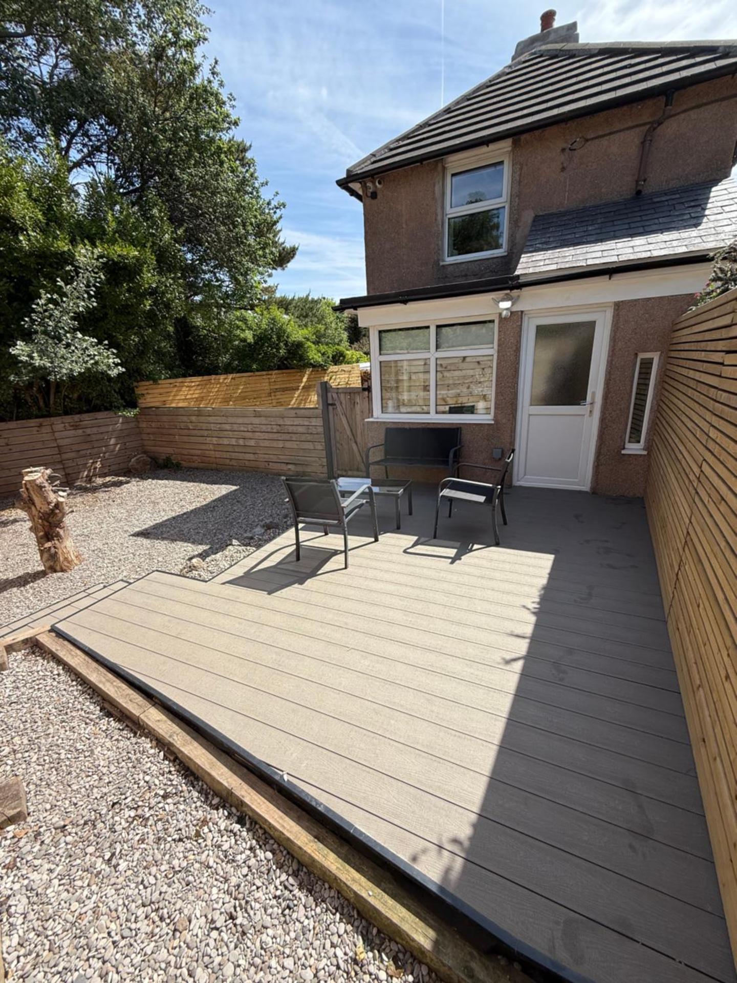Modern 2 Bedroom Private Detached Cottage