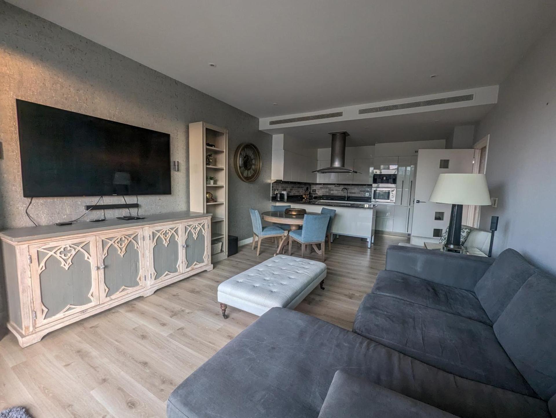 Estatesmen Chelsea Bridge Flat