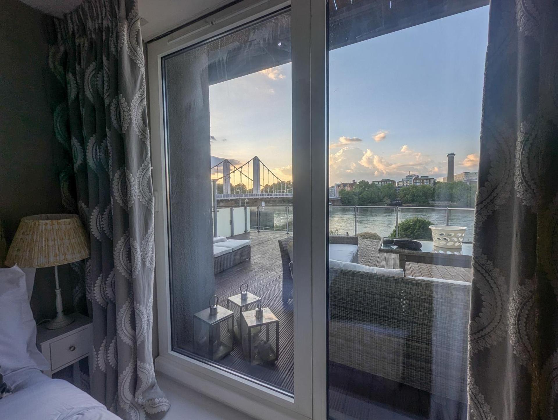 Estatesmen Chelsea Bridge Flat