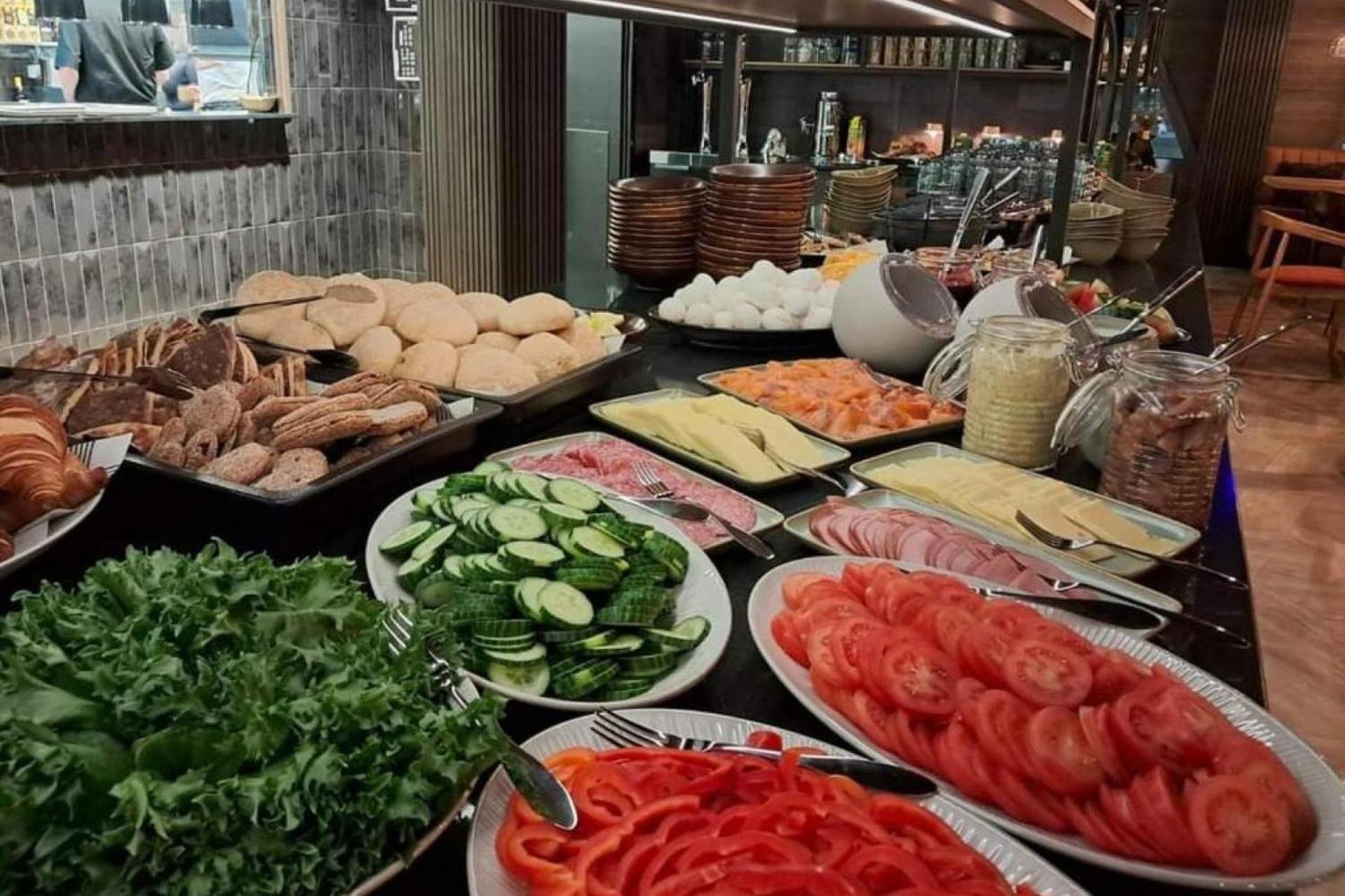 Restaurant/places to eat