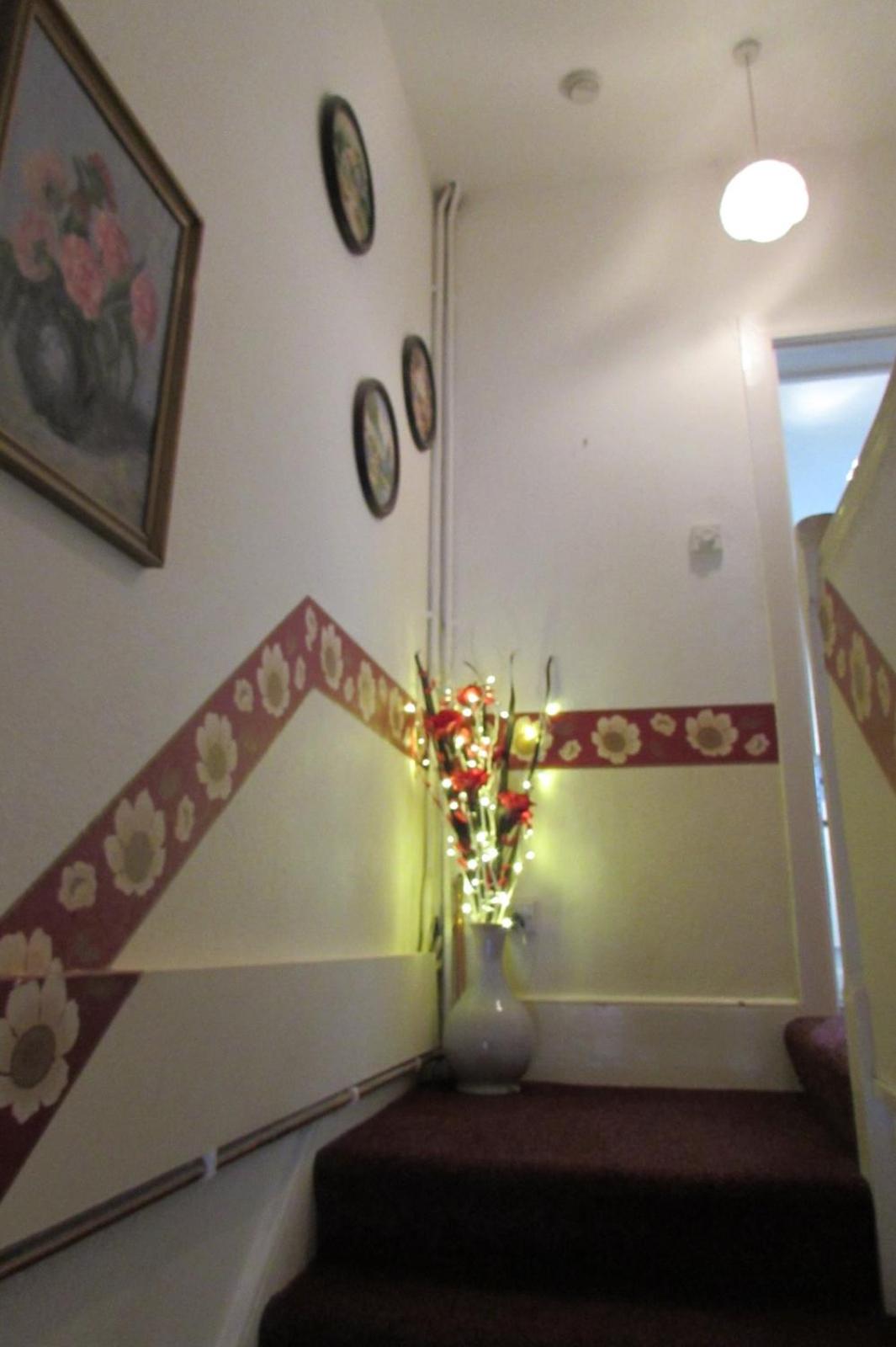 Idyllic Bexhill centre flat above pub