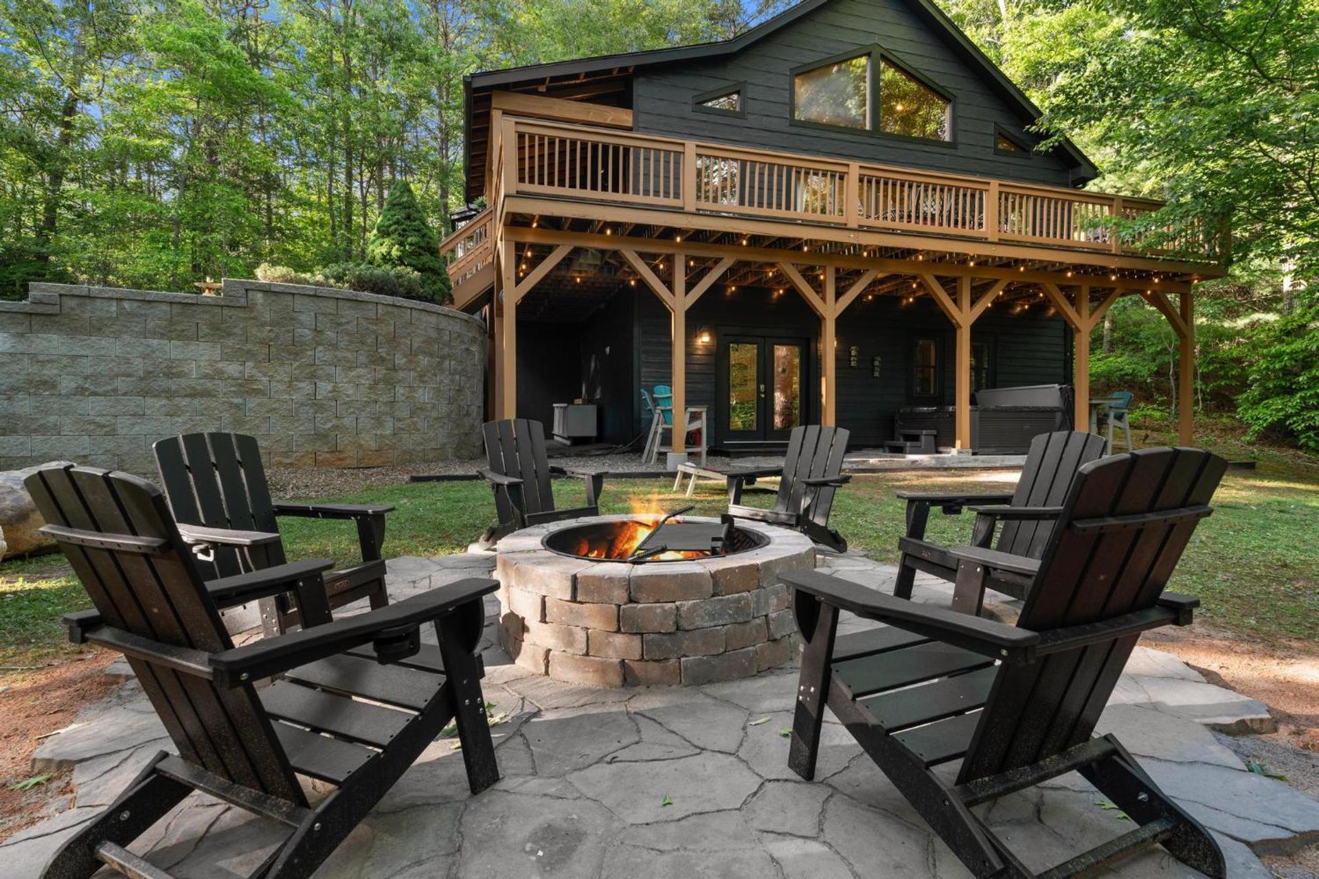 Near Highlands Fire Pit, Ski Nearby, Views