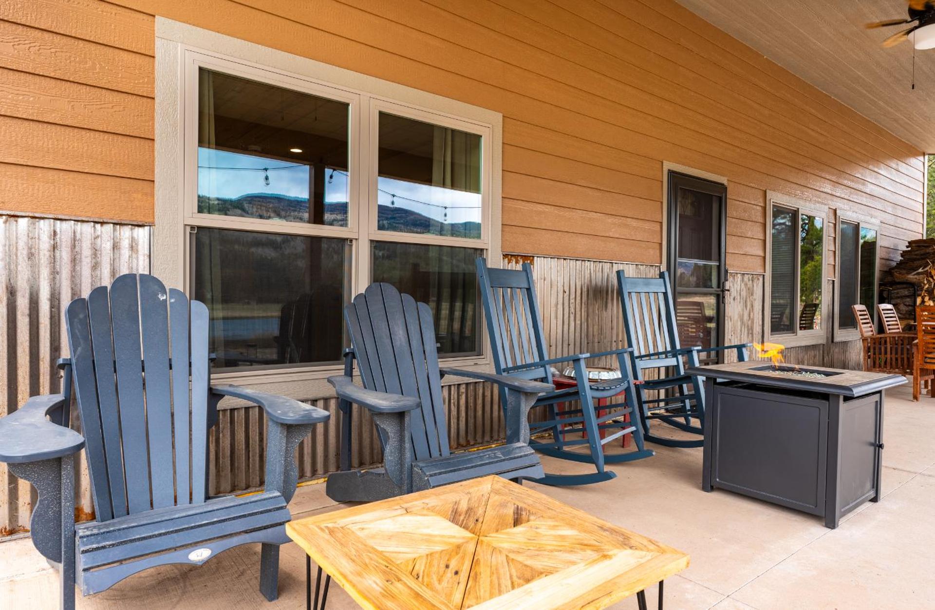 Bear Paw Lodge & Vacation Homes