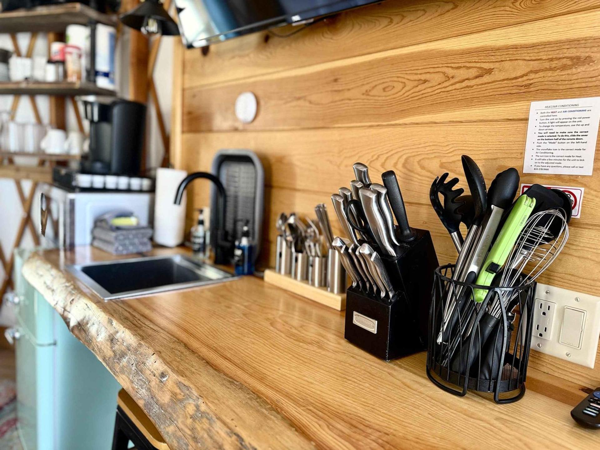 Yurt Overlook #7 with AC and Private Bath 2 Kings