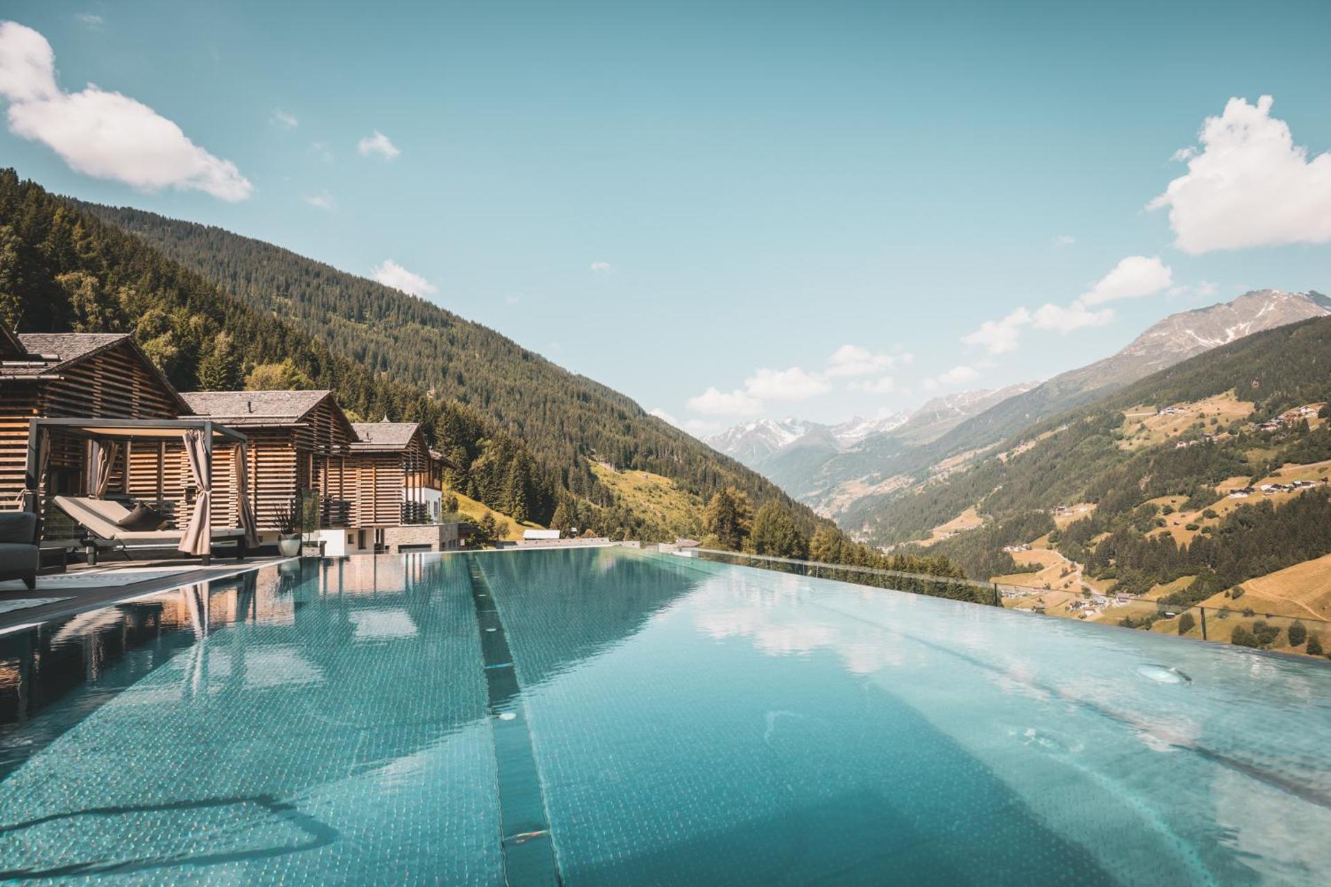 Boutique Hotel und Chalets Bergwiesenglück