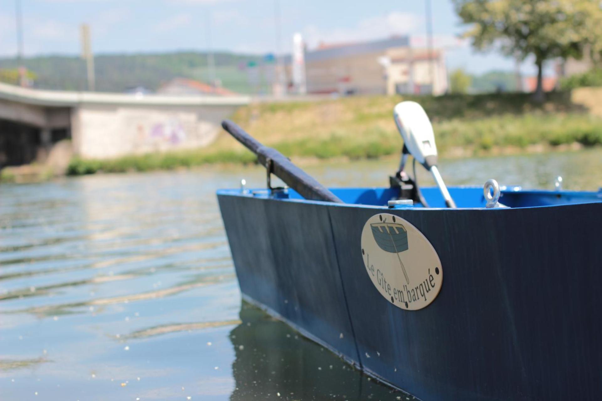 Le gîte embarqué - Géré par Presta-Zen'Services - Barque électrique en supplément