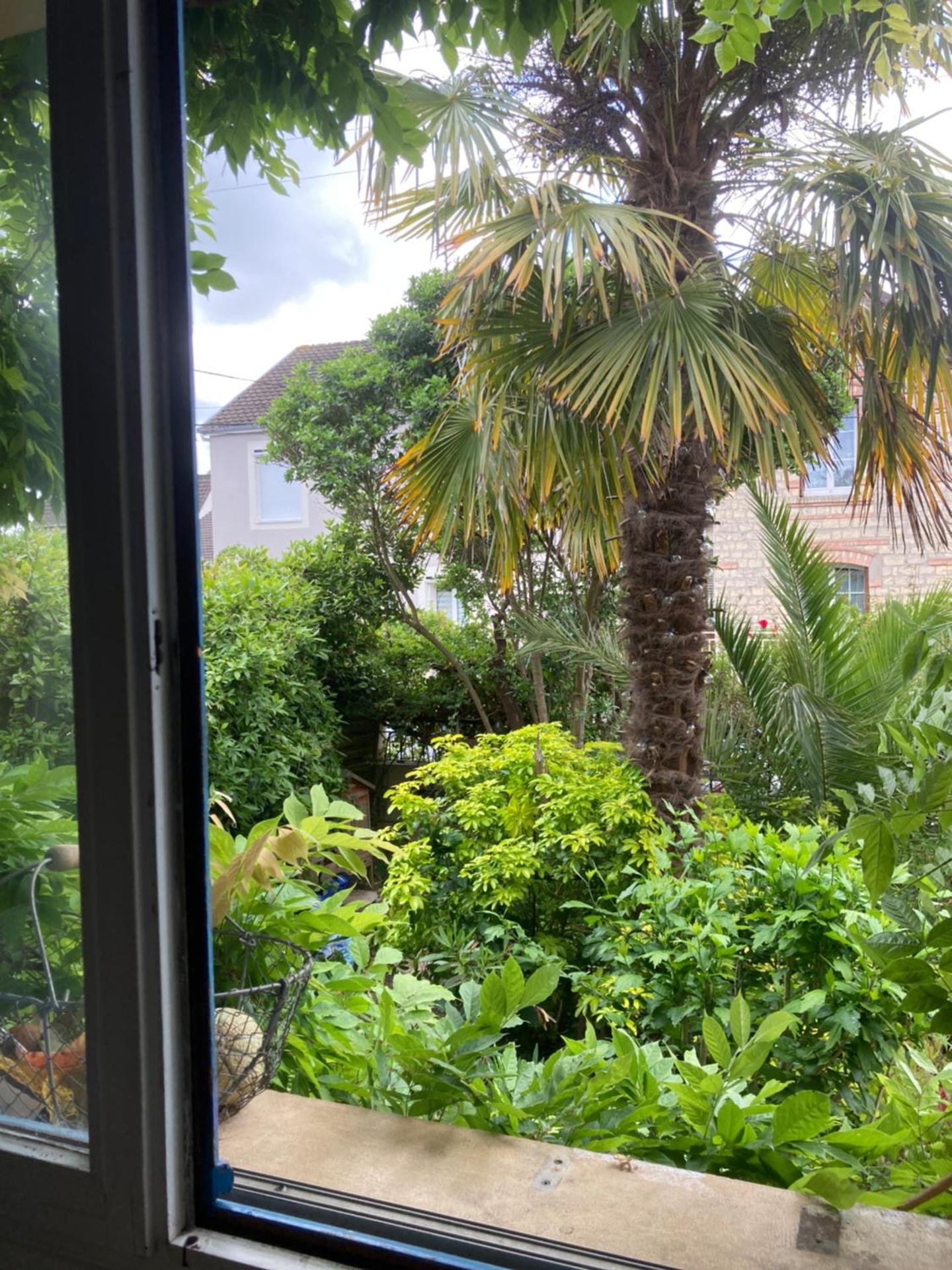 Chambre spacieuse et lumineuse