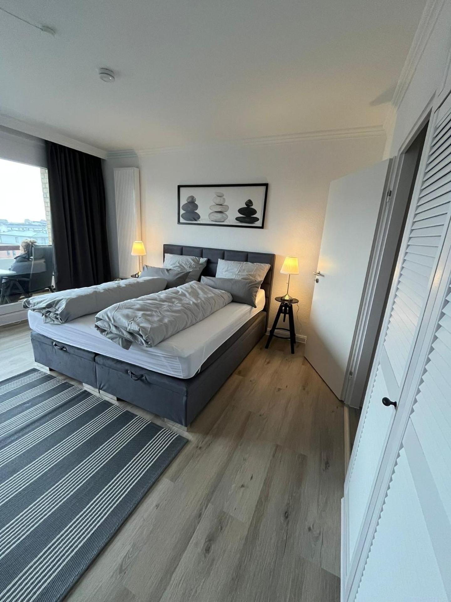 Fewo Schröder - Pier 5 - Strandkorb am Meer - seitlicher Meerblick - inklusiv Bettwäsche und Handtücher