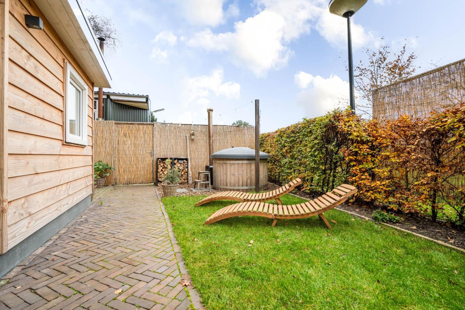 Luxe Hottub Huisje Bij het Veen op de rand van het Bargerveen Drenthe